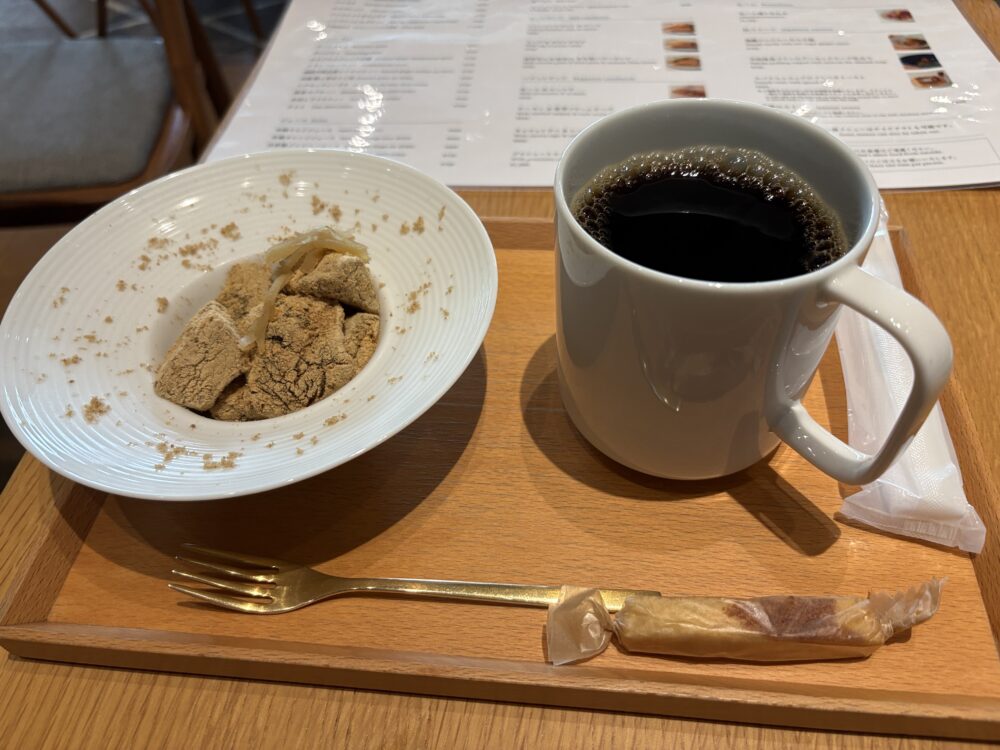 わらび餅とホッとコーヒー
